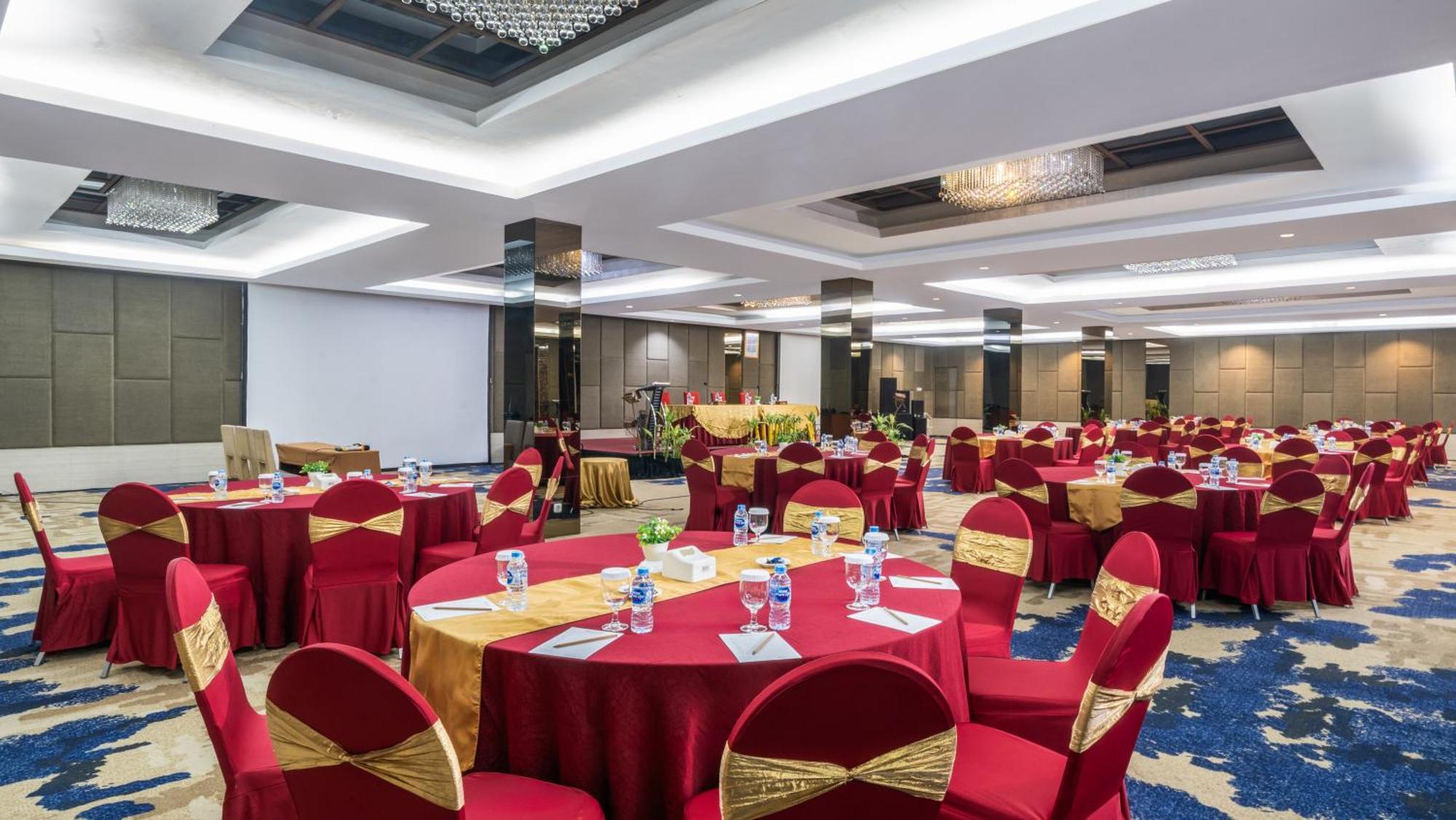 Swiss-Belhotel Manokwari Esterno foto